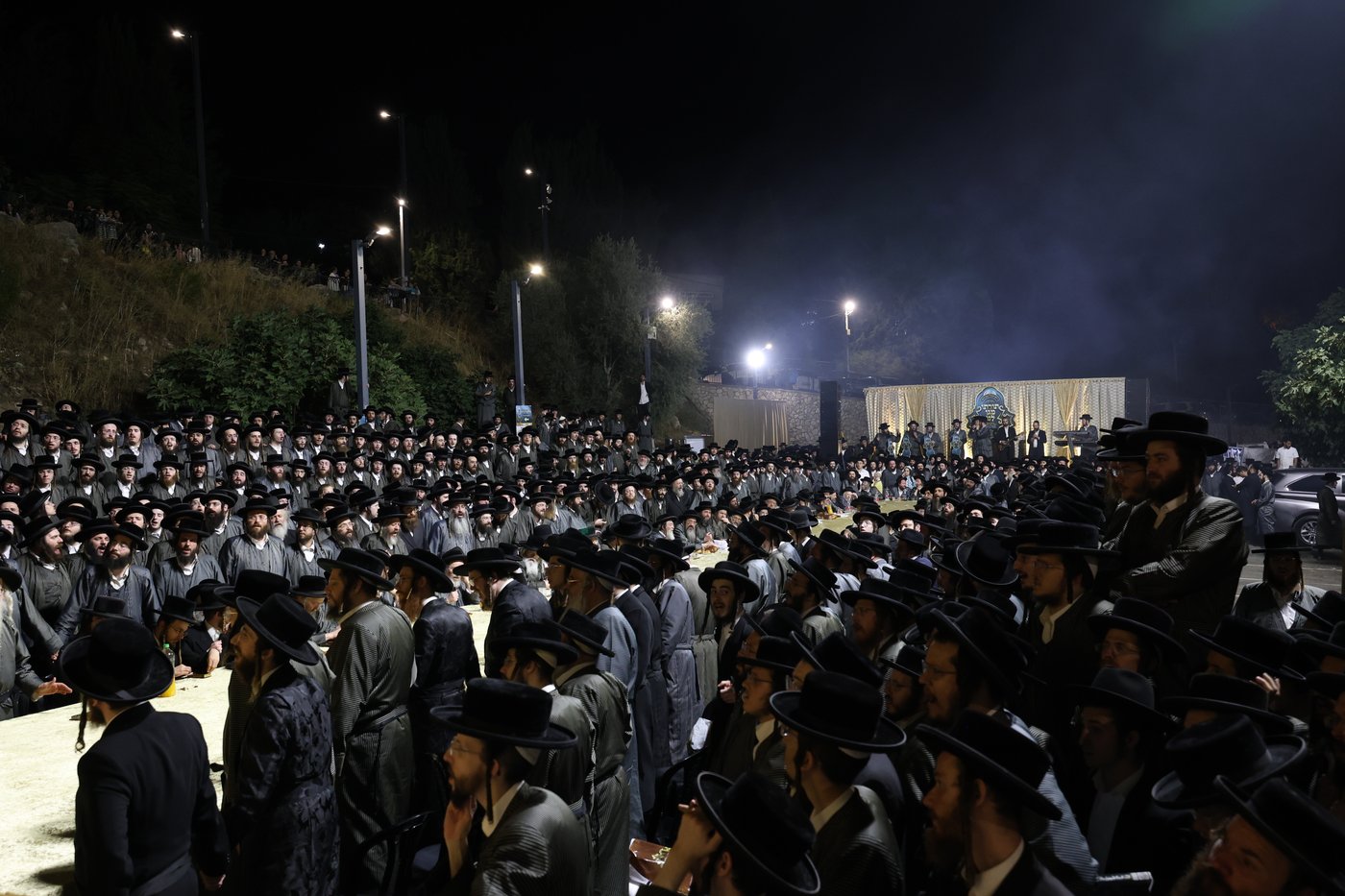 האדמו"ר מתולדות אהרן במירון