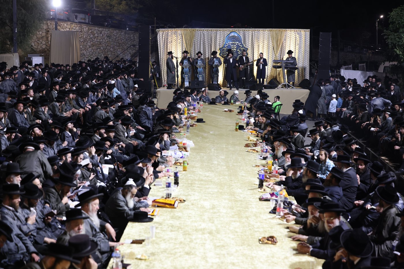 האדמו"ר מתולדות אהרן במירון
