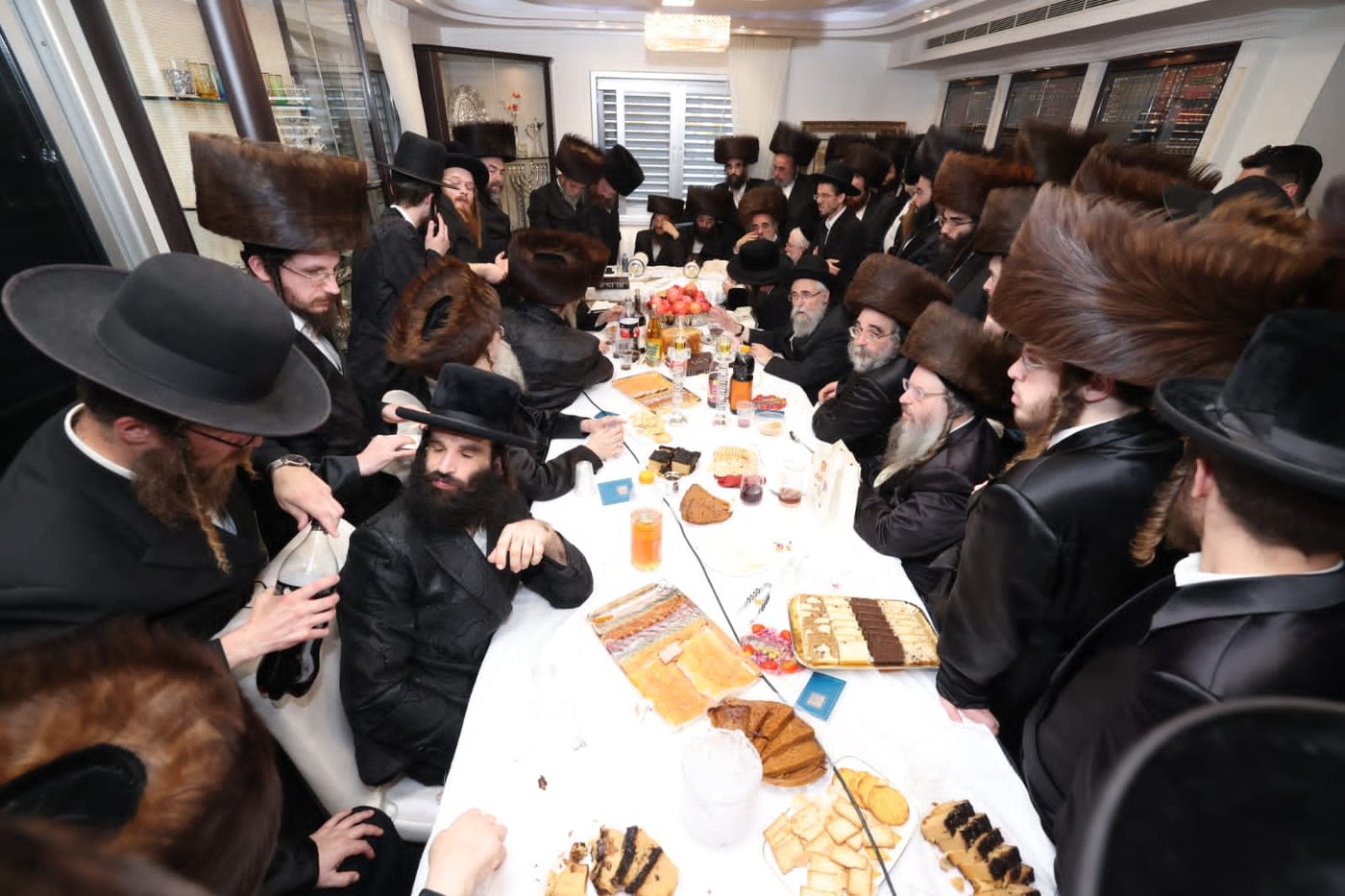 בנוצת אווז: ספר תורה לכבוד אב"ד פולגאר
