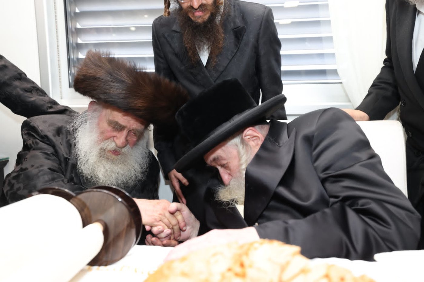 בנוצת אווז: ספר תורה לכבוד אב"ד פולגאר