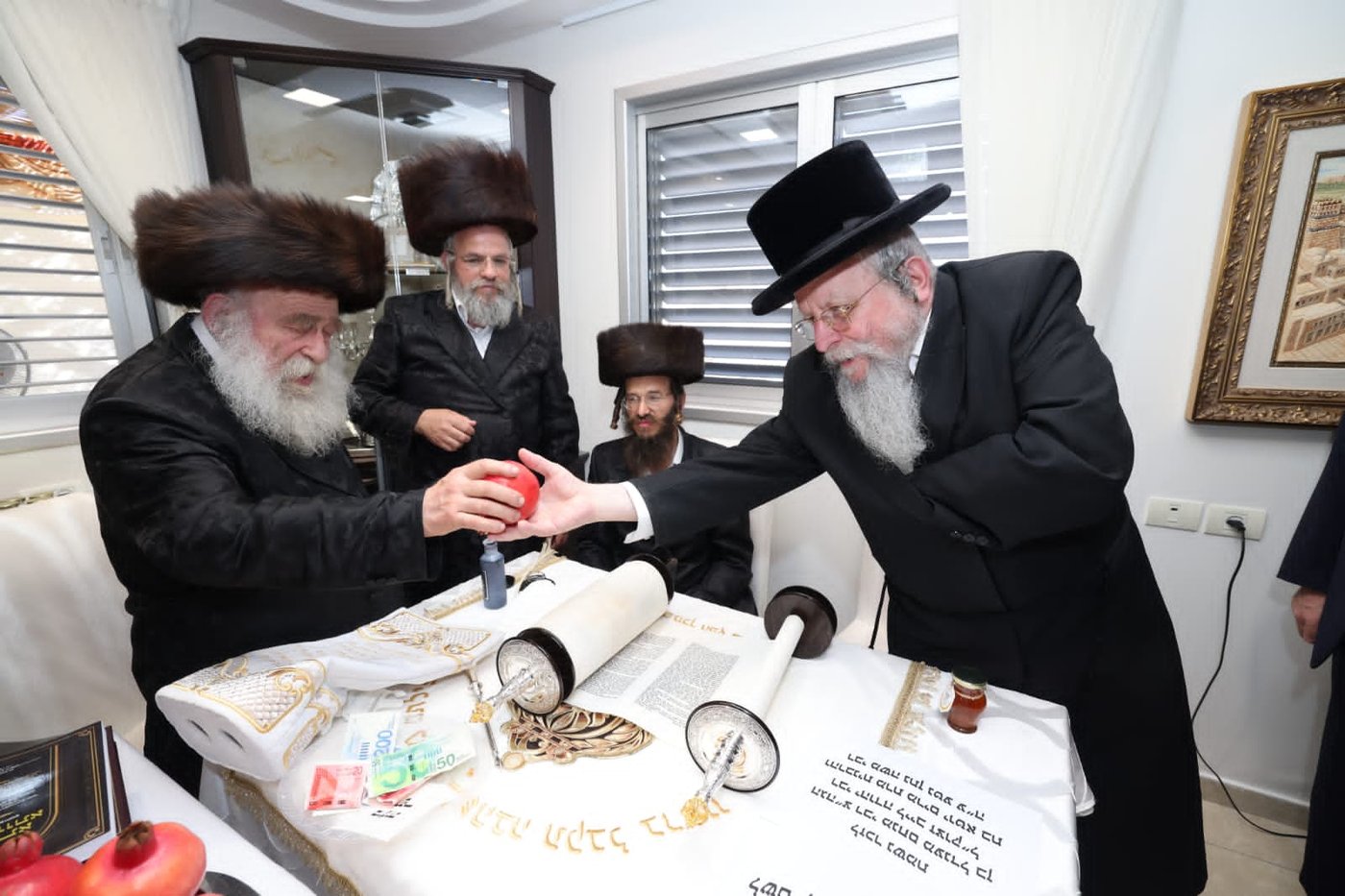 בנוצת אווז: ספר תורה לכבוד אב"ד פולגאר