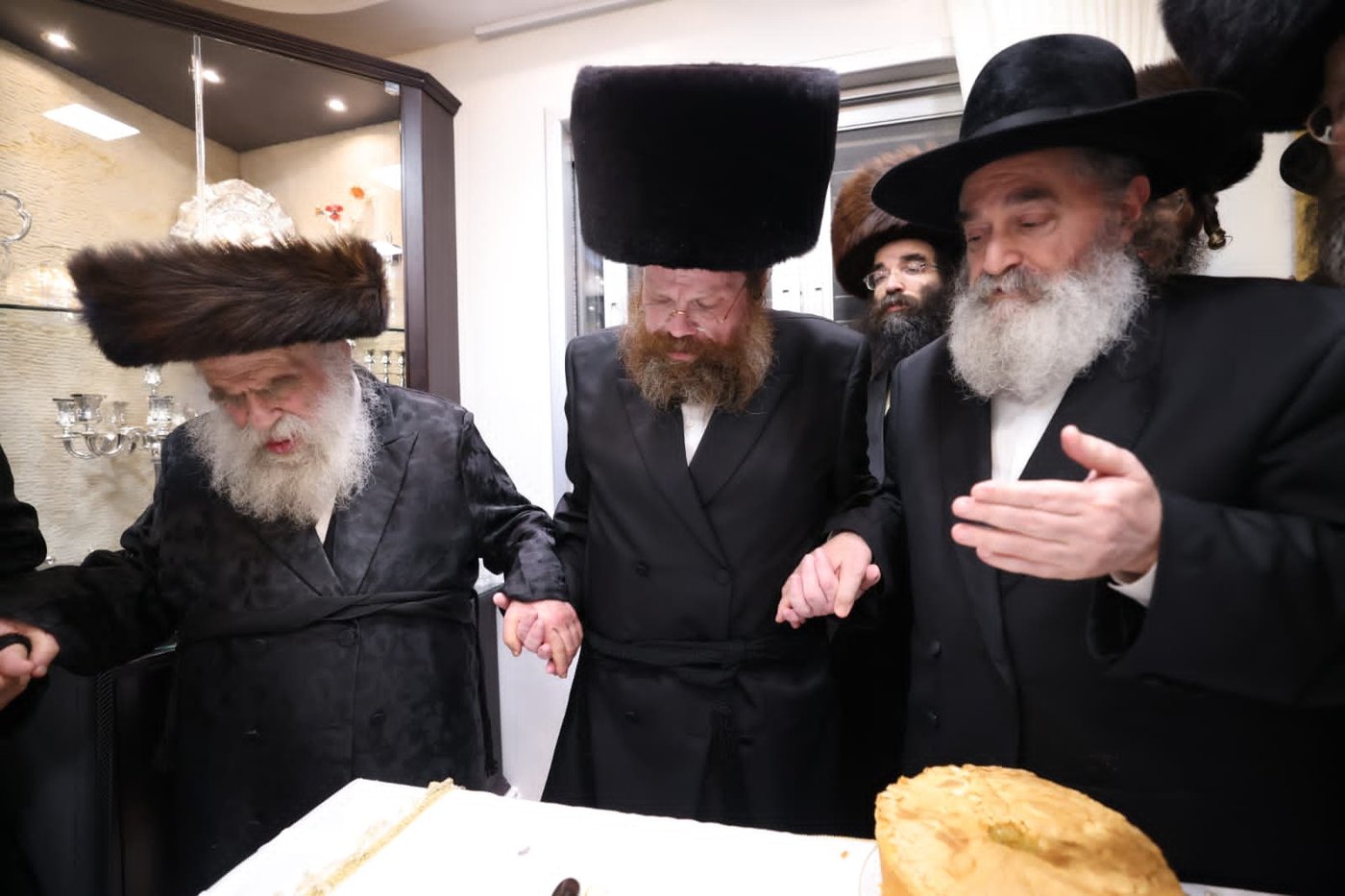 בנוצת אווז: ספר תורה לכבוד אב"ד פולגאר