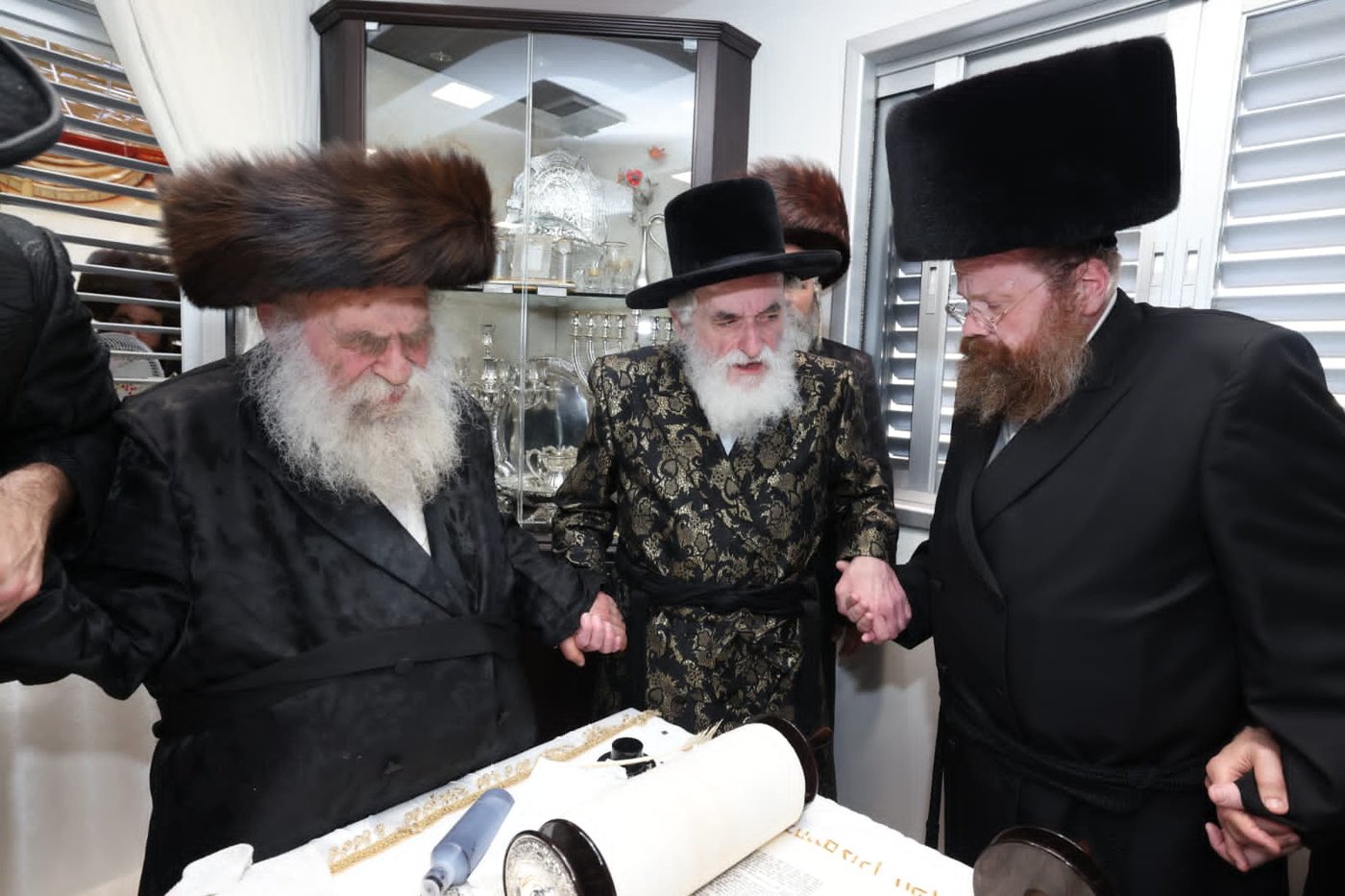 בנוצת אווז: ספר תורה לכבוד אב"ד פולגאר