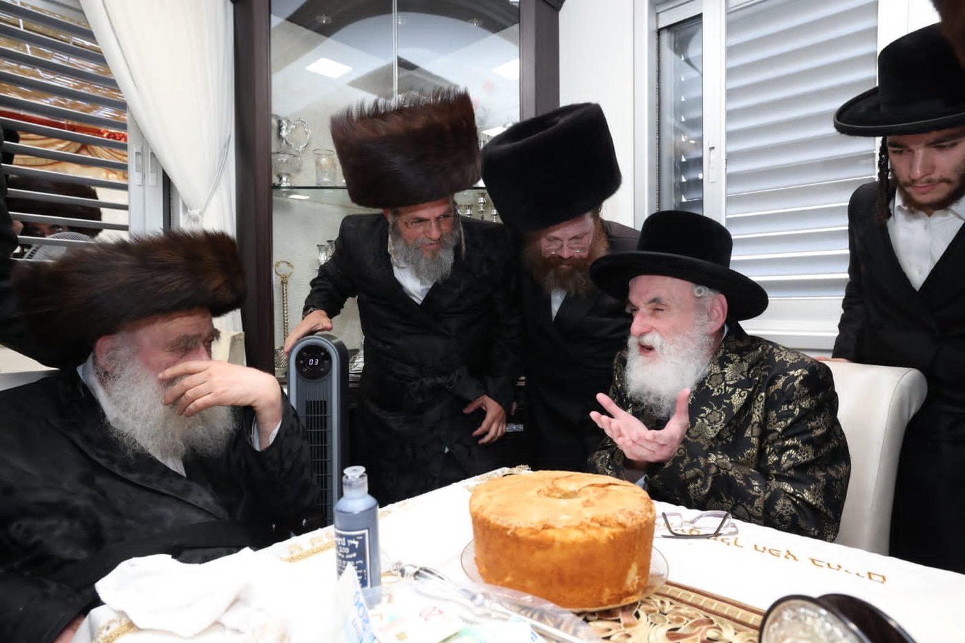 בנוצת אווז: ספר תורה לכבוד אב"ד פולגאר