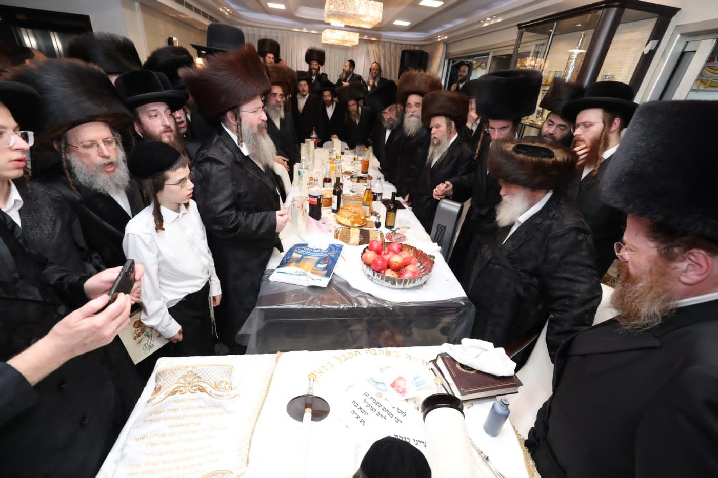 בנוצת אווז: ספר תורה לכבוד אב"ד פולגאר