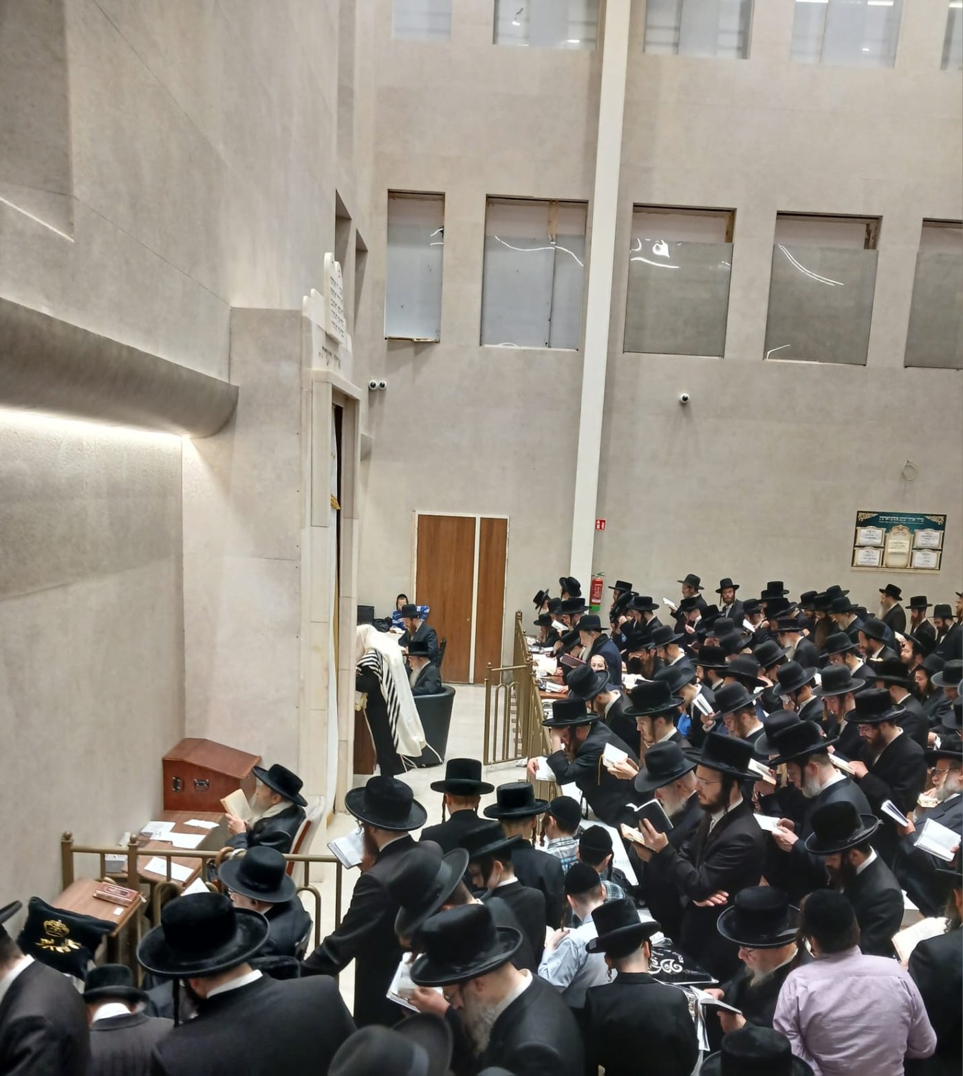 האדמו"ר מפשעווארסק שליט"א בסליחות 'זכור ברית' | צילום: באדיבות המצלם