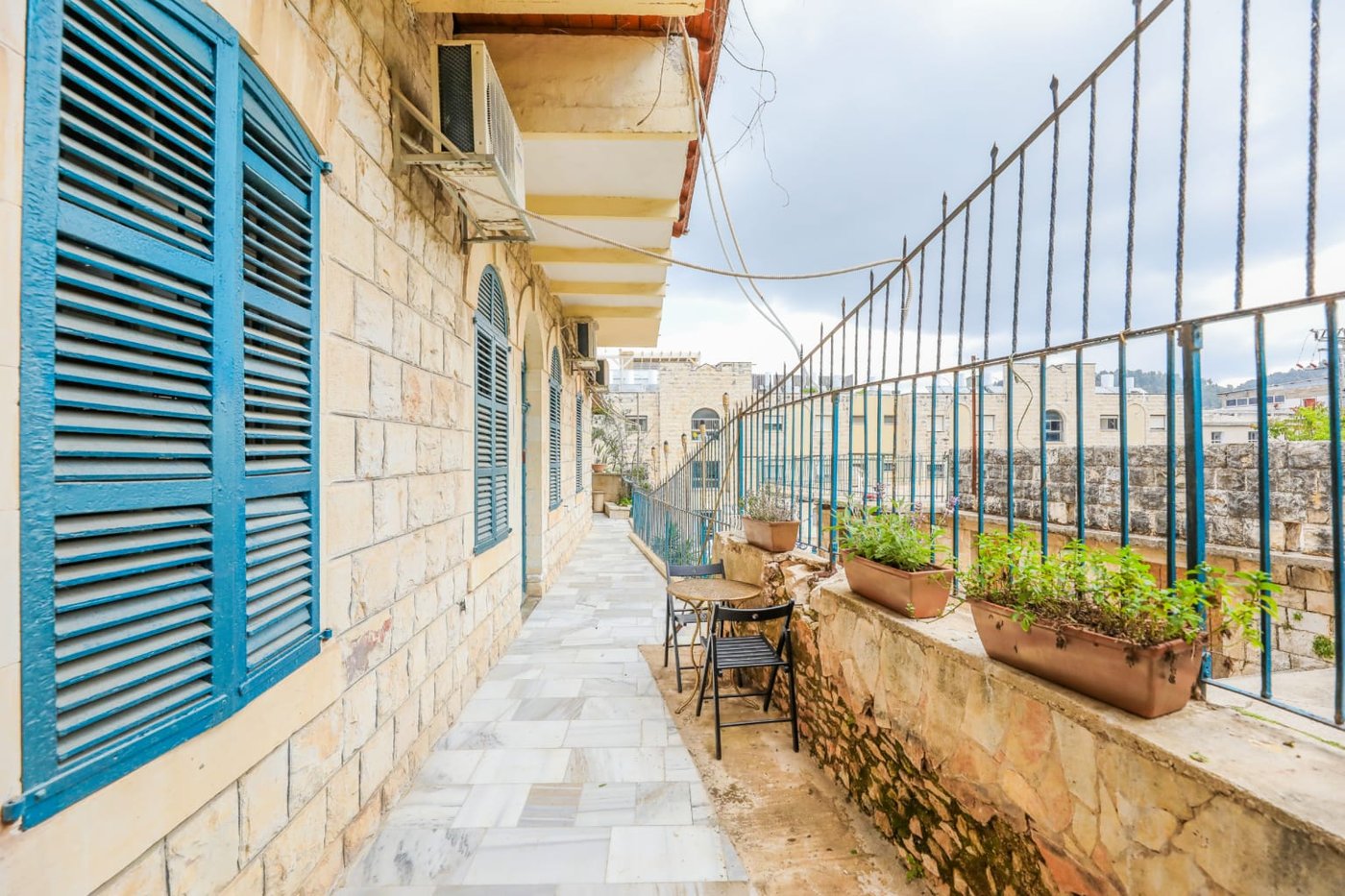 מלון כרמל לשעבר, ישיבת חב"ד בהווה