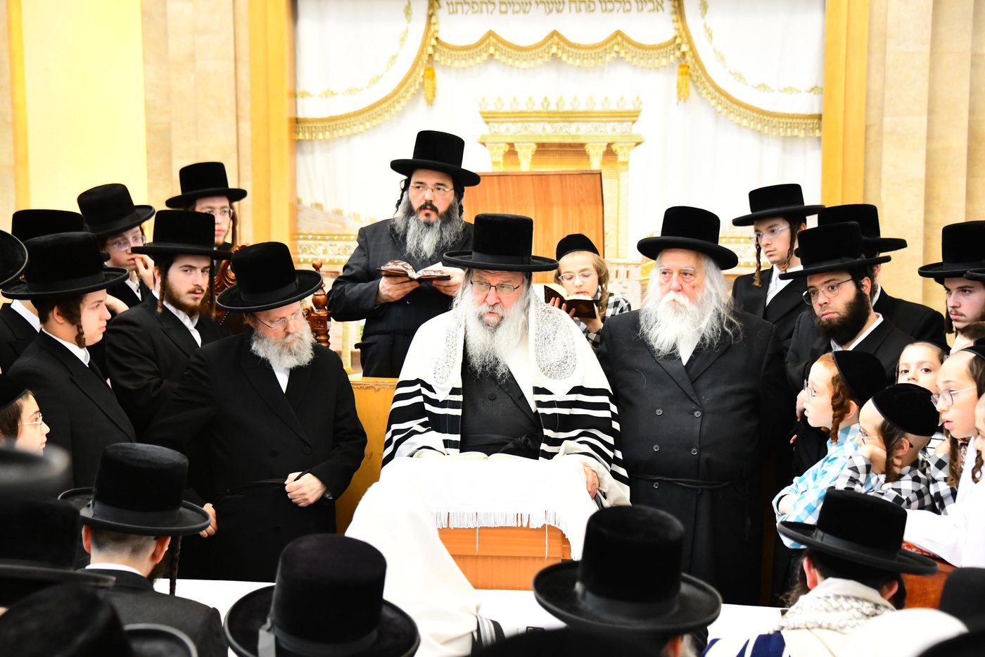האדמו"ר מנדבורנה שליט"א בהתרת נדרים