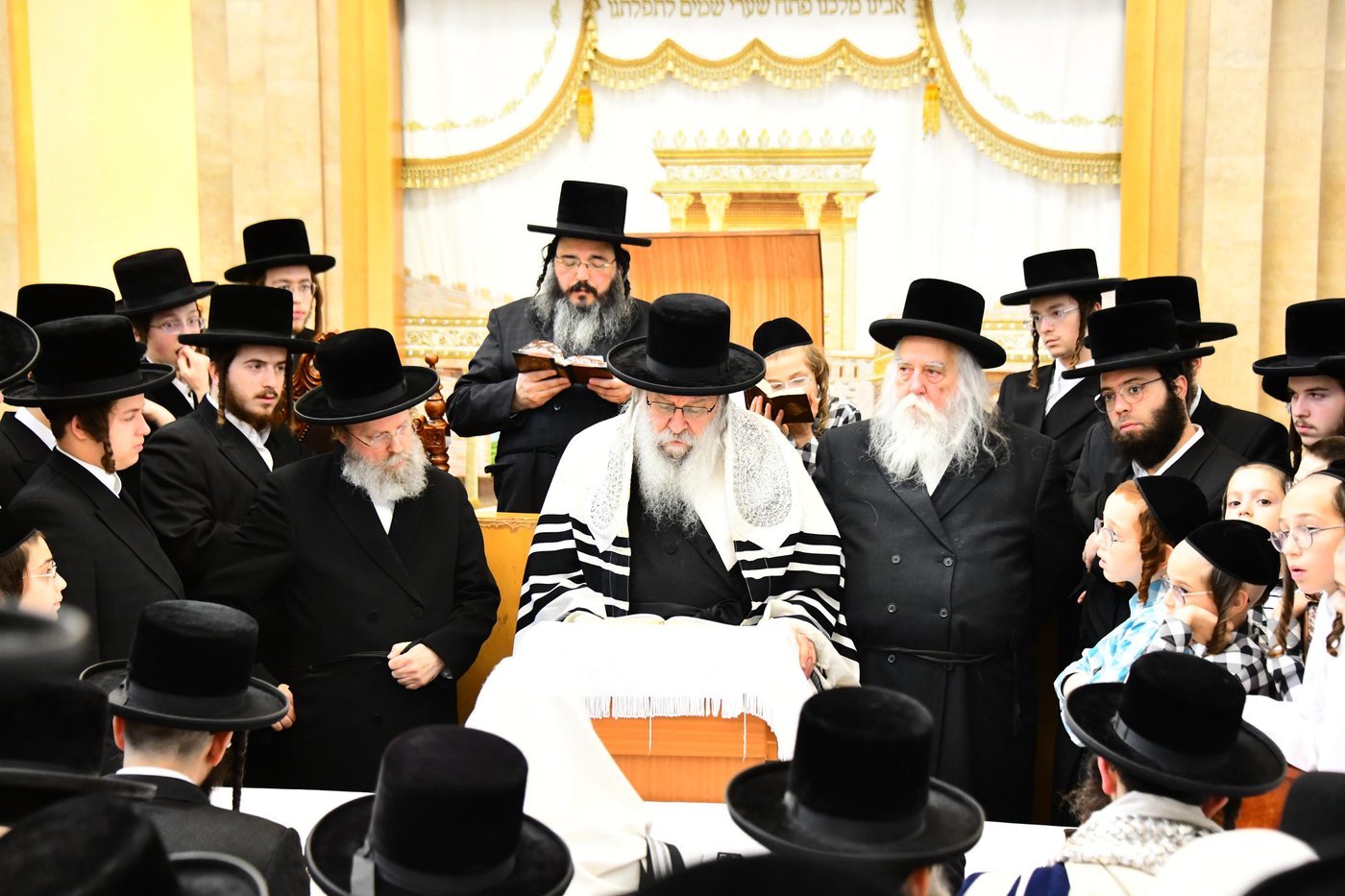 האדמו"ר מנדבורנה שליט"א בהתרת נדרים