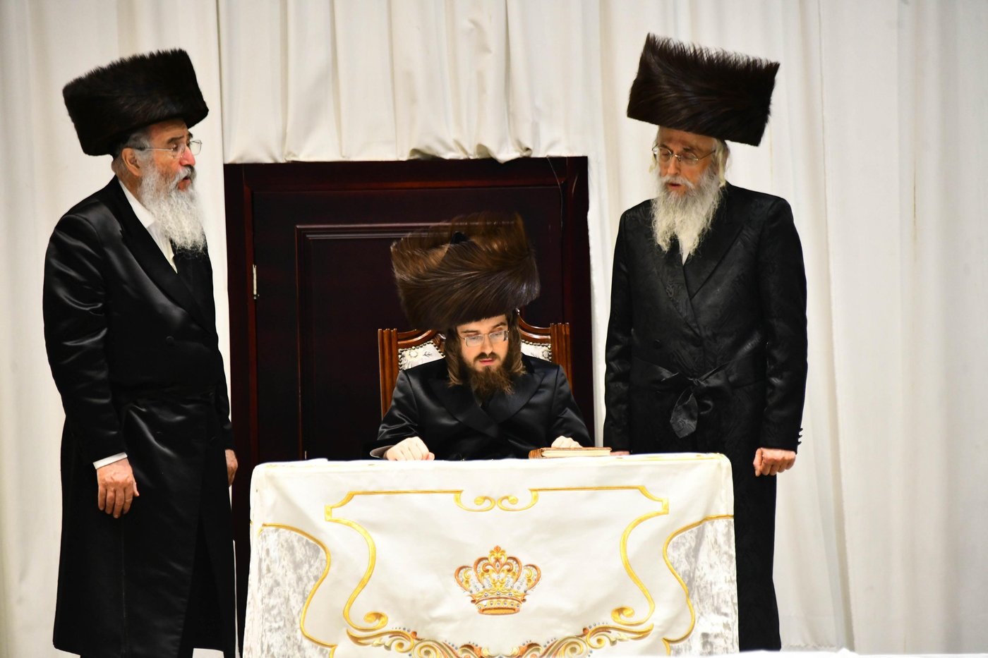 מוצאי ראש השנה בחצר סאדיגורה • צילום: שוקי לרר