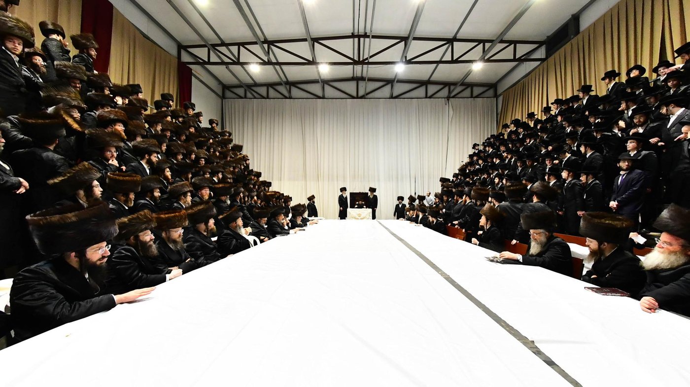 מוצאי ראש השנה בחצר סאדיגורה • צילום: שוקי לרר