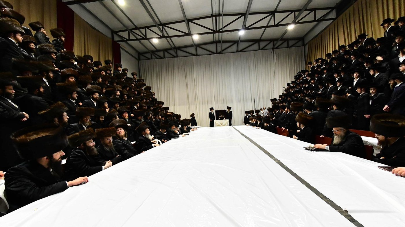 מוצאי ראש השנה בחצר סאדיגורה • צילום: שוקי לרר