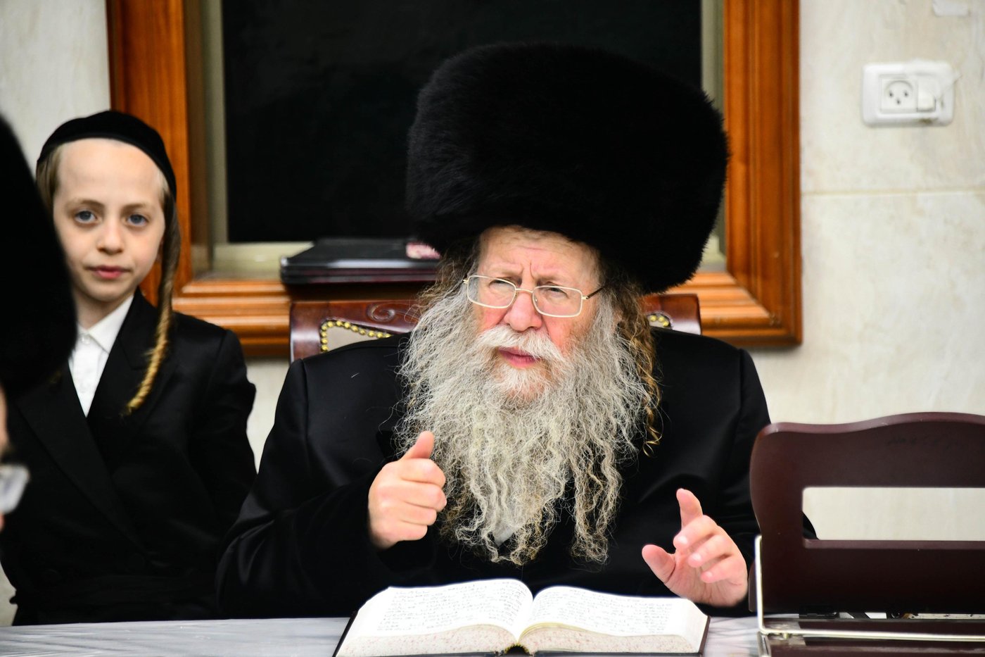 מוצאי ראש השנה בחצר קוזמיר • צילום: שוקי לרר