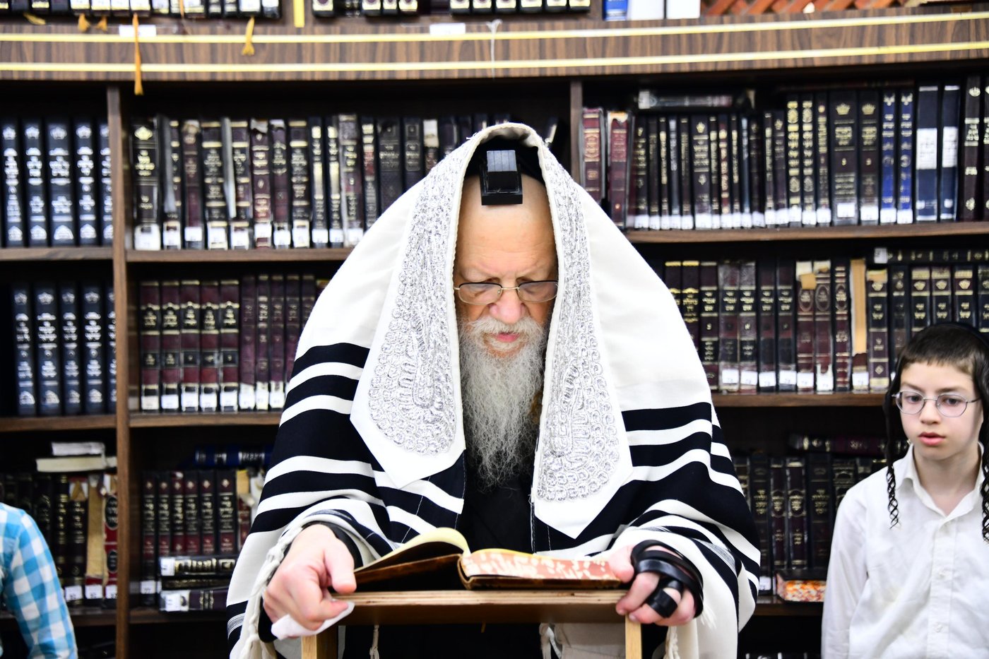 האדמו"ר ממודז'יץ שליט"א בהתרת נדרים