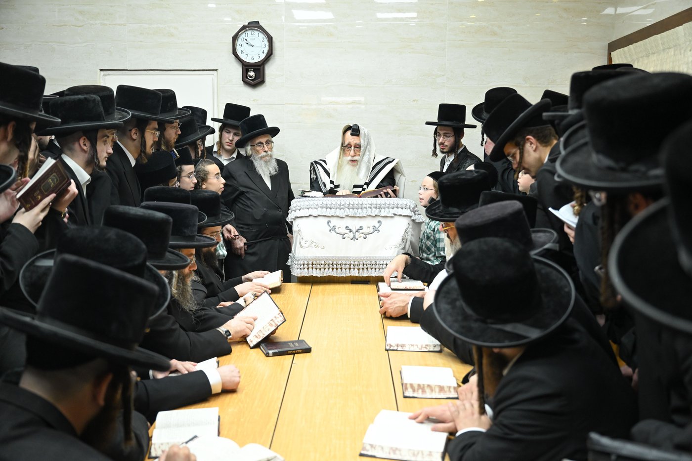 האדמו"ר מצאנז שליט"א בהתרת נדרים
