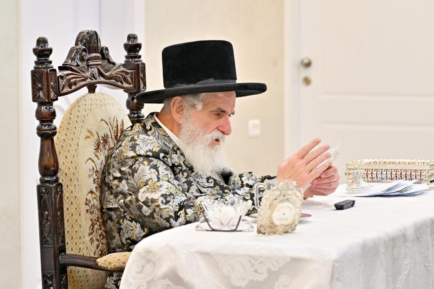 ערב ומוצאי ראש השנה בחצר ויז'ניץ | צילום: יהושע פרוכטר