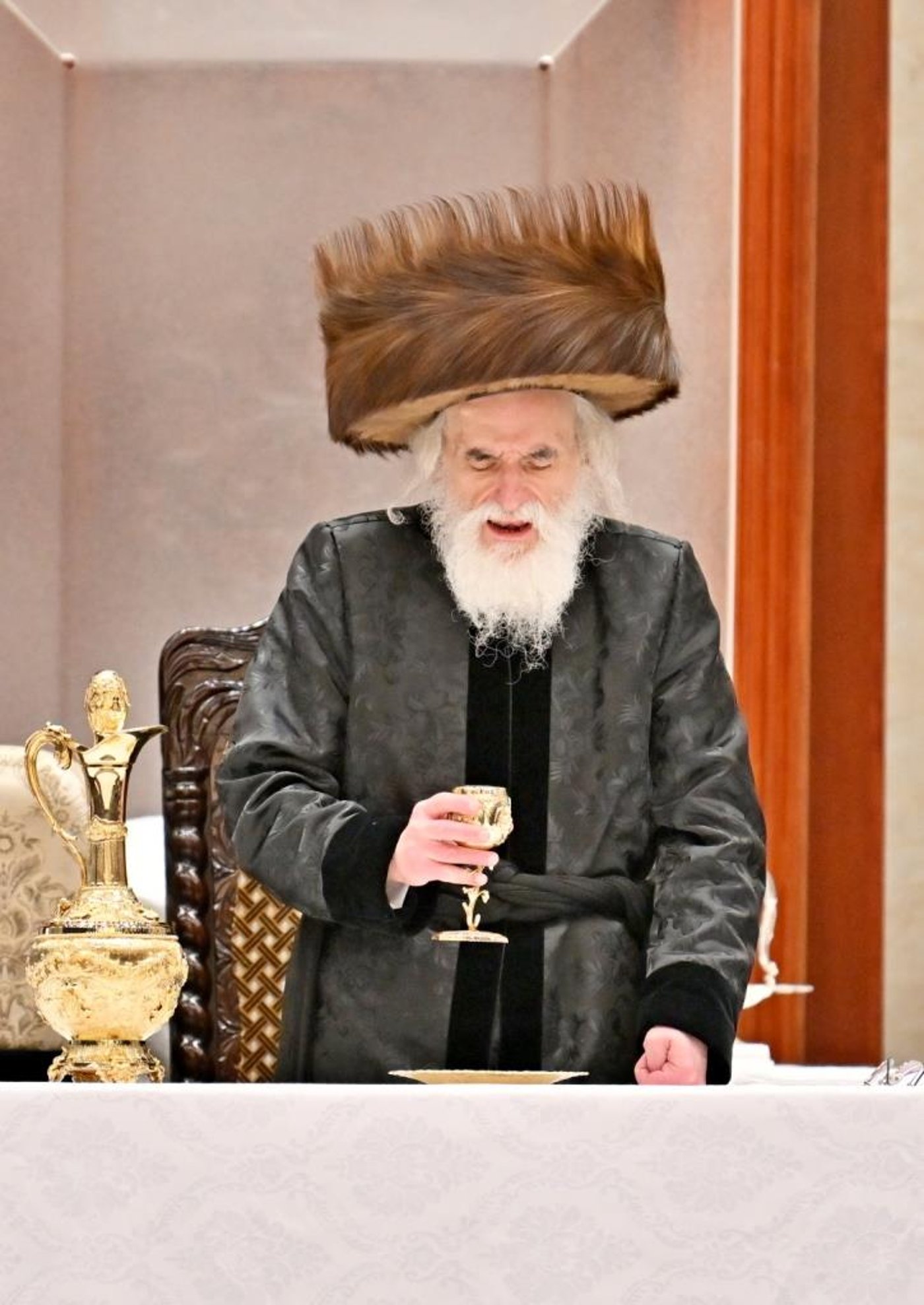 ערב ומוצאי ראש השנה בחצר ויז'ניץ | צילום: יהושע פרוכטר