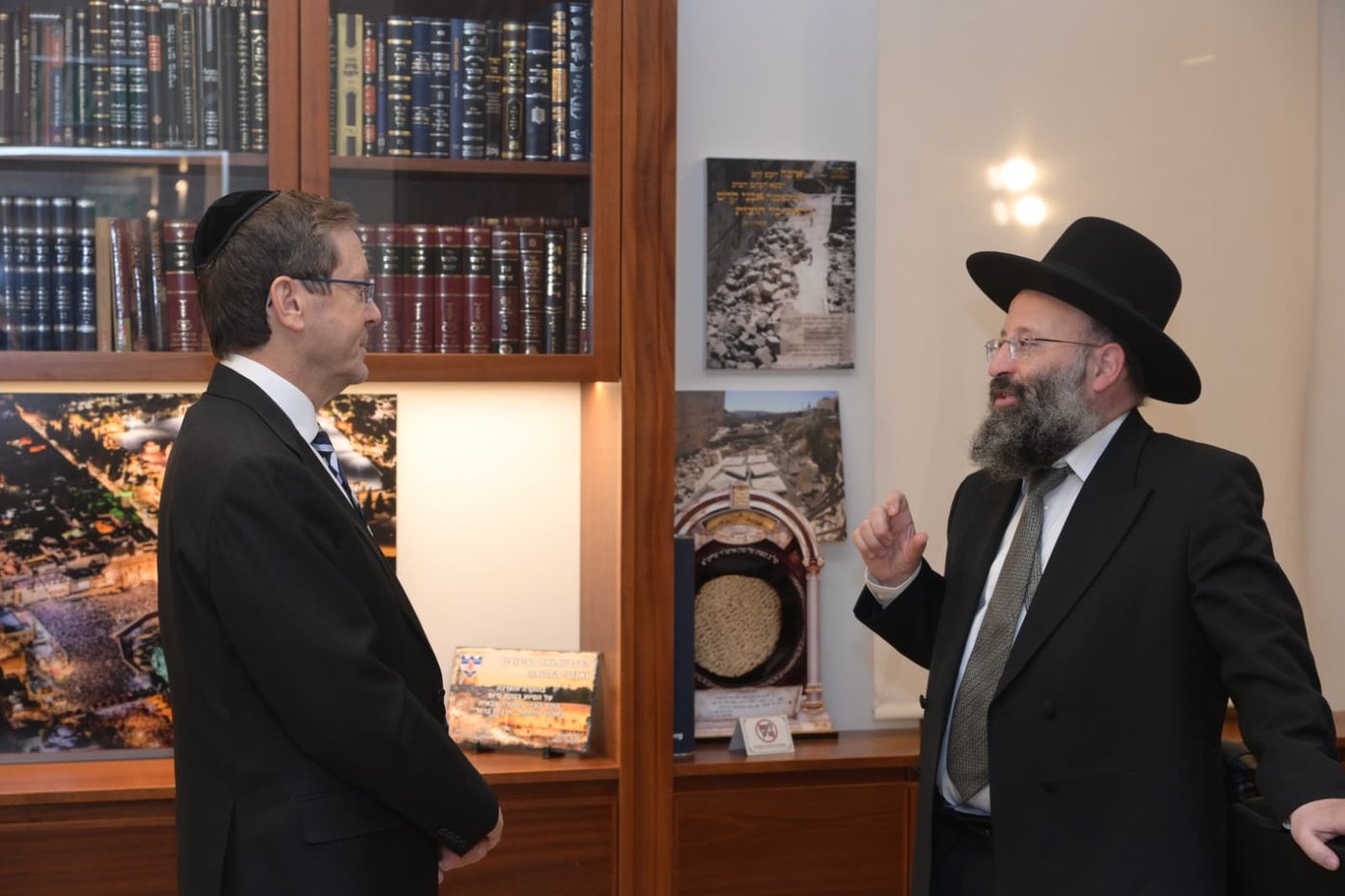 נשיא המדינה במעמד הסליחות ברחבת הכותל המערבי