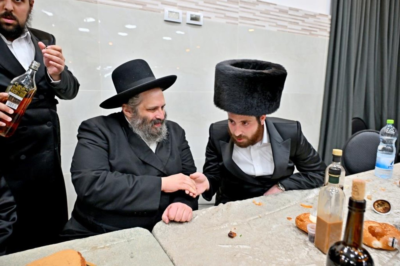 הכנסת ספר תורה באשדוד | צילום: יהושע פרוכטר