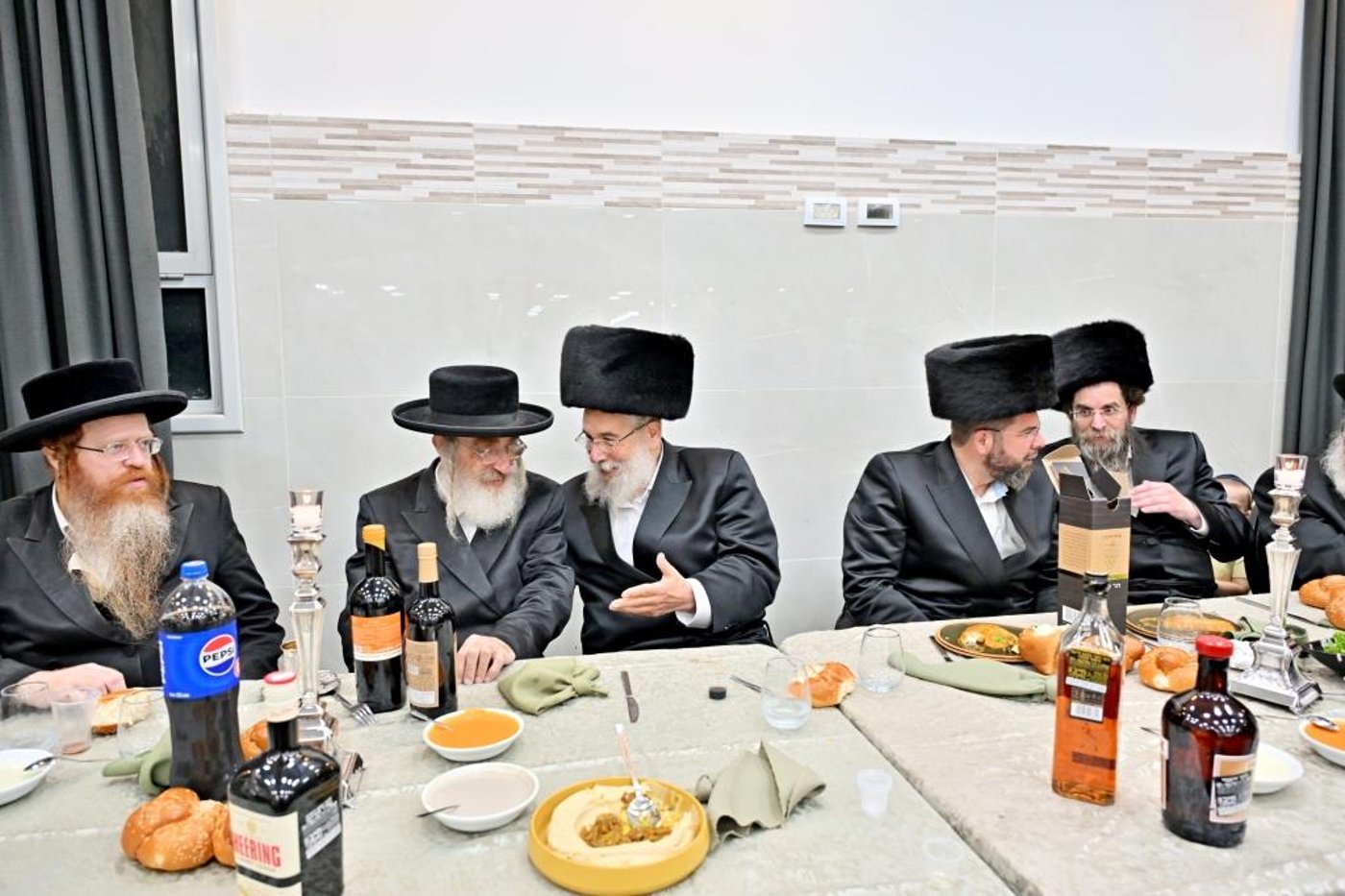 הכנסת ספר תורה באשדוד | צילום: יהושע פרוכטר