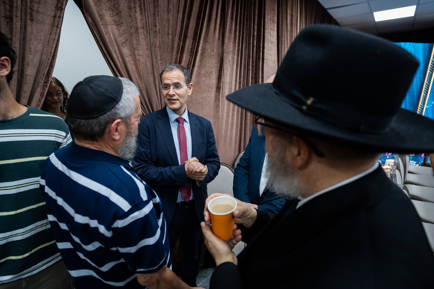 אירוע השקת הספר "עושה שלום" | צילום: מנדי טויטו