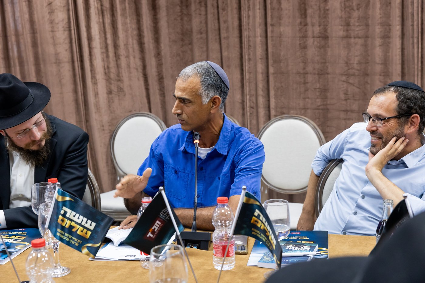 אירוע השקת הספר "עושה שלום" | צילום: מנדי טויטו