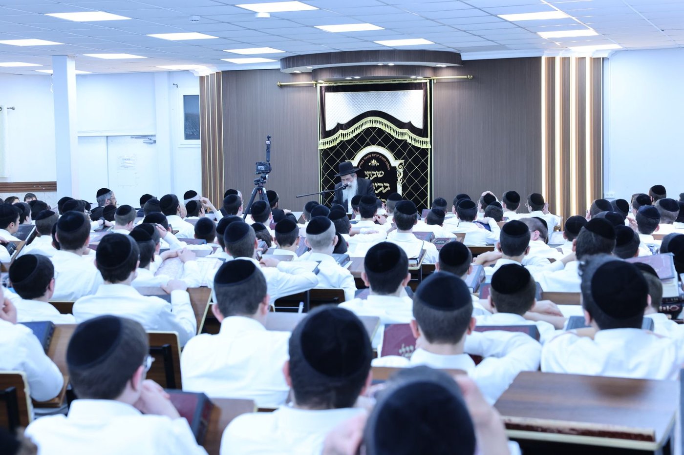 הגר"ש שטיינמן בישיבת ברכת שמואל | צילום: באדיבות המצלם