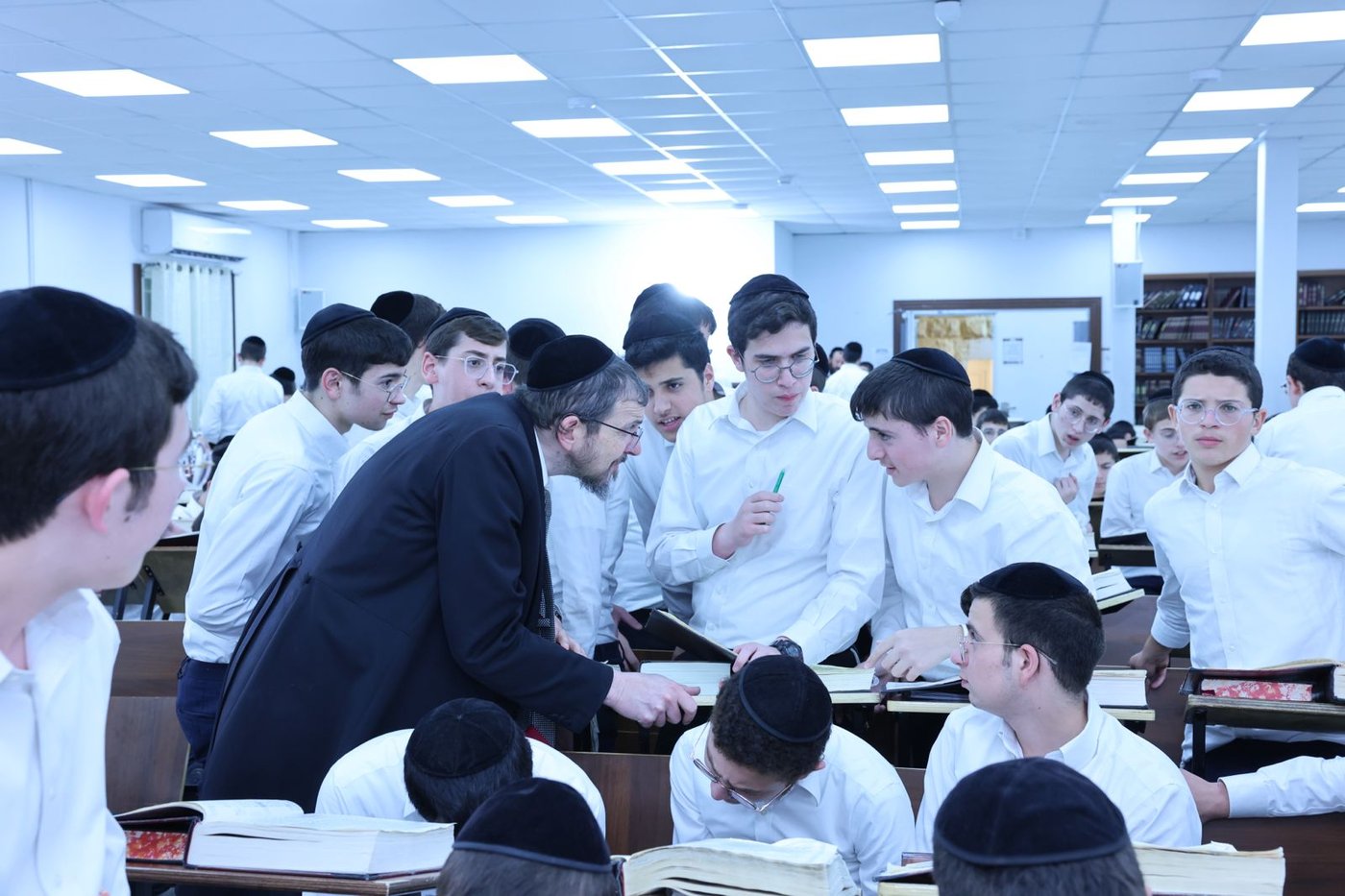 הגר"ש שטיינמן בישיבת ברכת שמואל | צילום: באדיבות המצלם