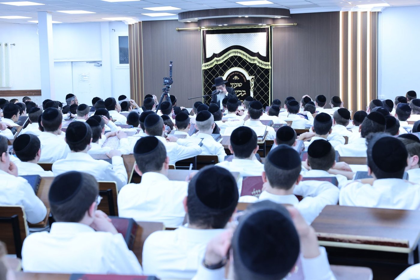 הגר"ש שטיינמן בישיבת ברכת שמואל | צילום: באדיבות המצלם