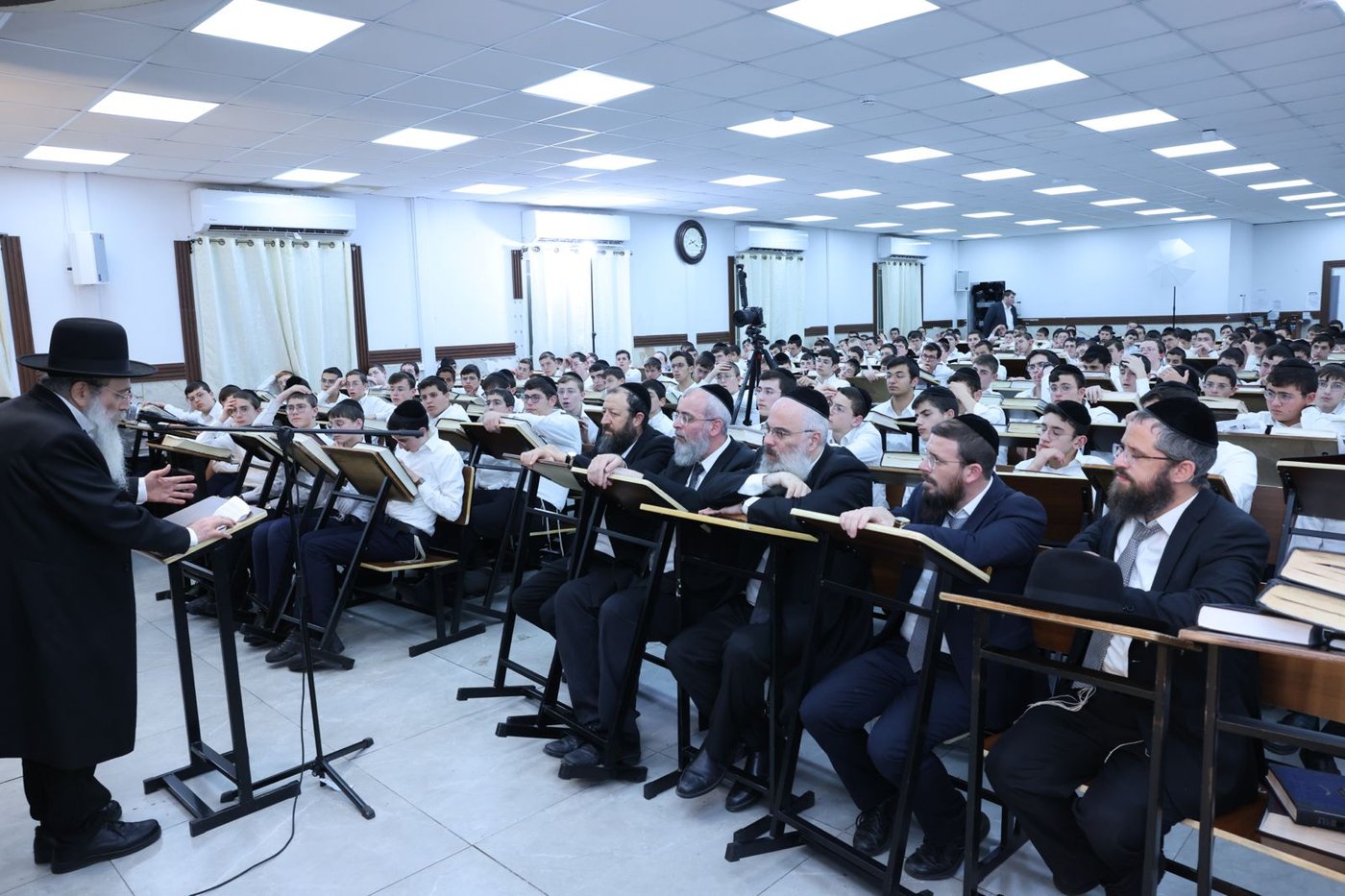 הגר"ש שטיינמן בישיבת ברכת שמואל | צילום: באדיבות המצלם