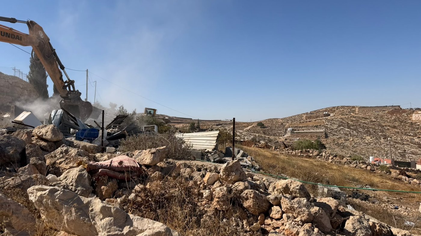 הריסת המבנים | צילום: יחידת הפיקוח