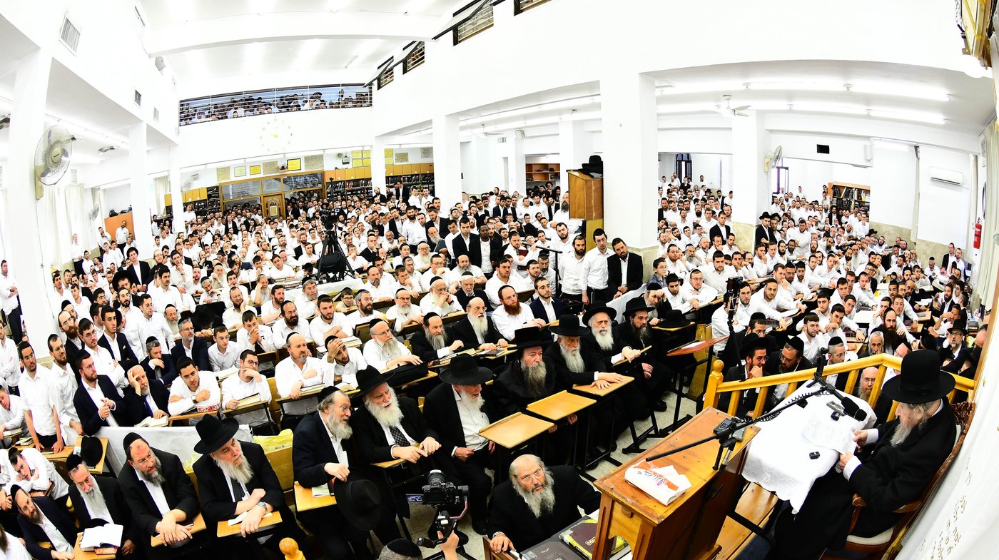 ראש הישיבה הגאון רבי דוב לנדו שליט"א בישיבת מיר | צילום: שוקי לרר