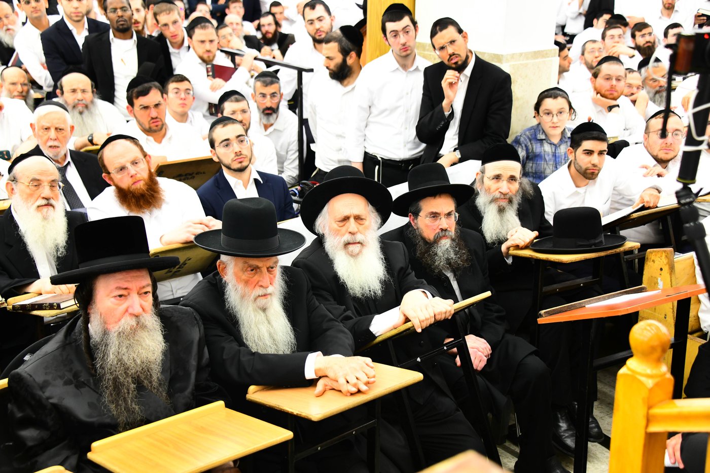 ראש הישיבה הגאון רבי דוב לנדו שליט"א בישיבת מיר | צילום: שוקי לרר