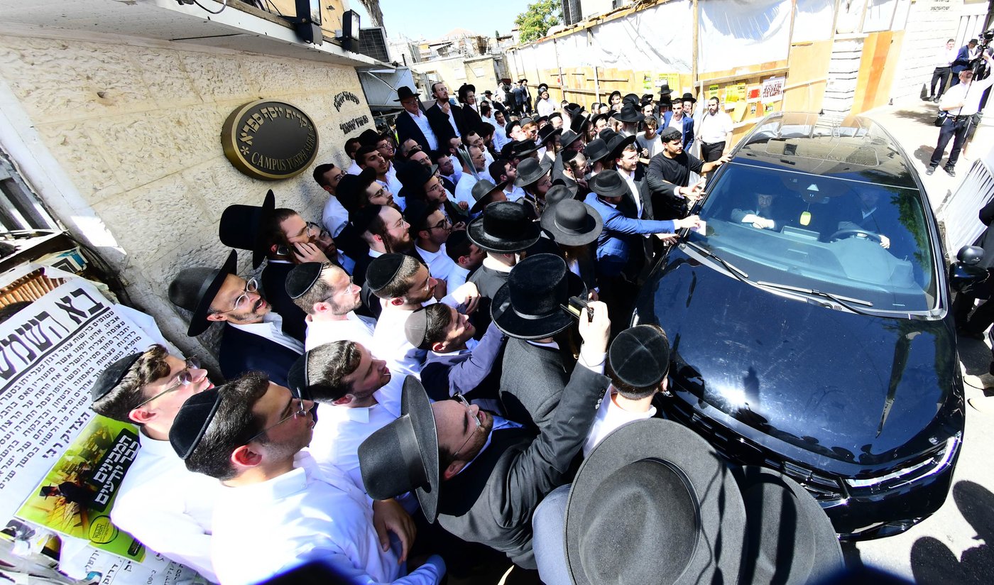 ראש הישיבה הגאון רבי דוב לנדו שליט"א בישיבת מיר | צילום: שוקי לרר