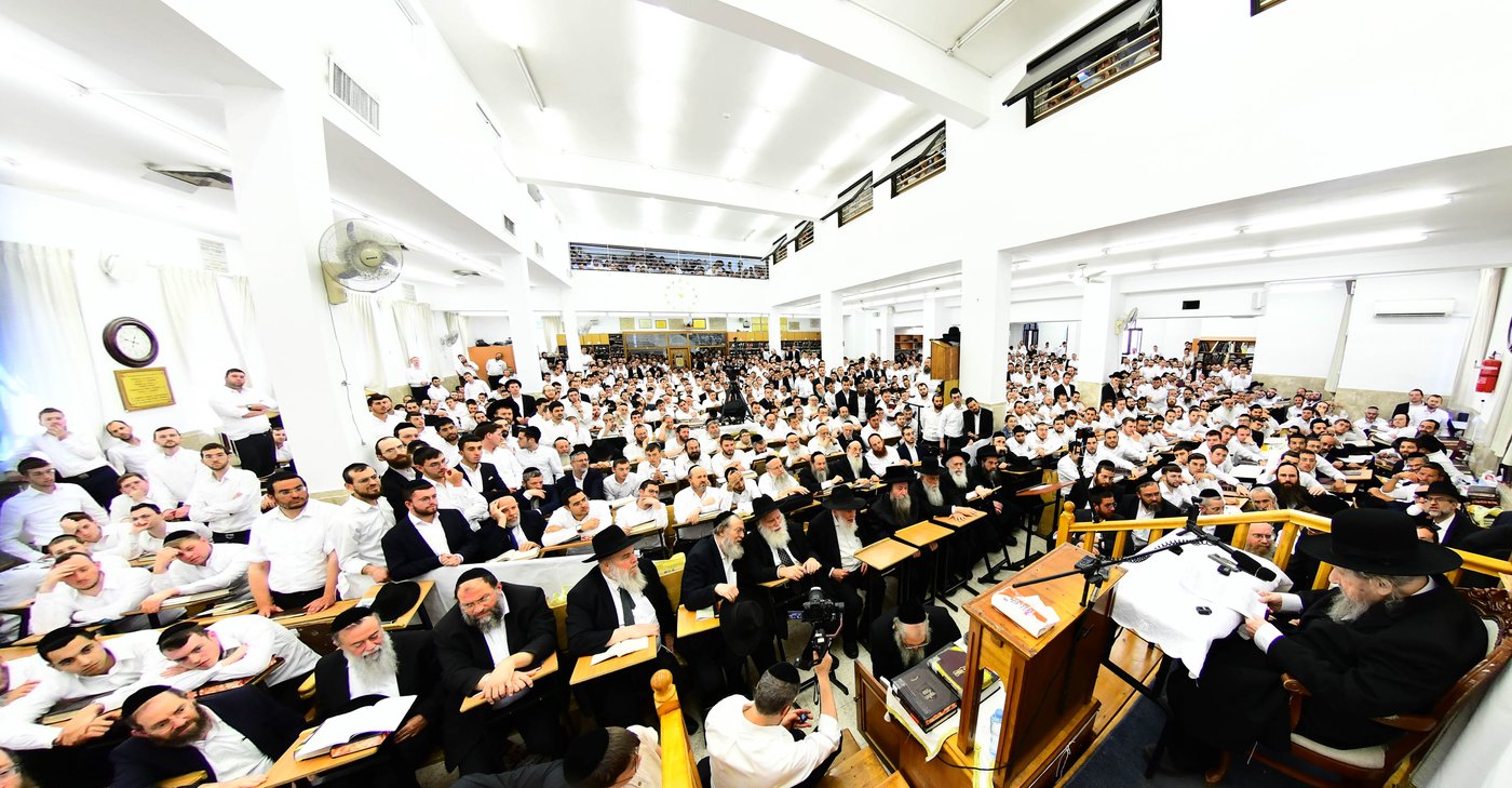 ראש הישיבה הגאון רבי דוב לנדו שליט"א בישיבת מיר | צילום: שוקי לרר