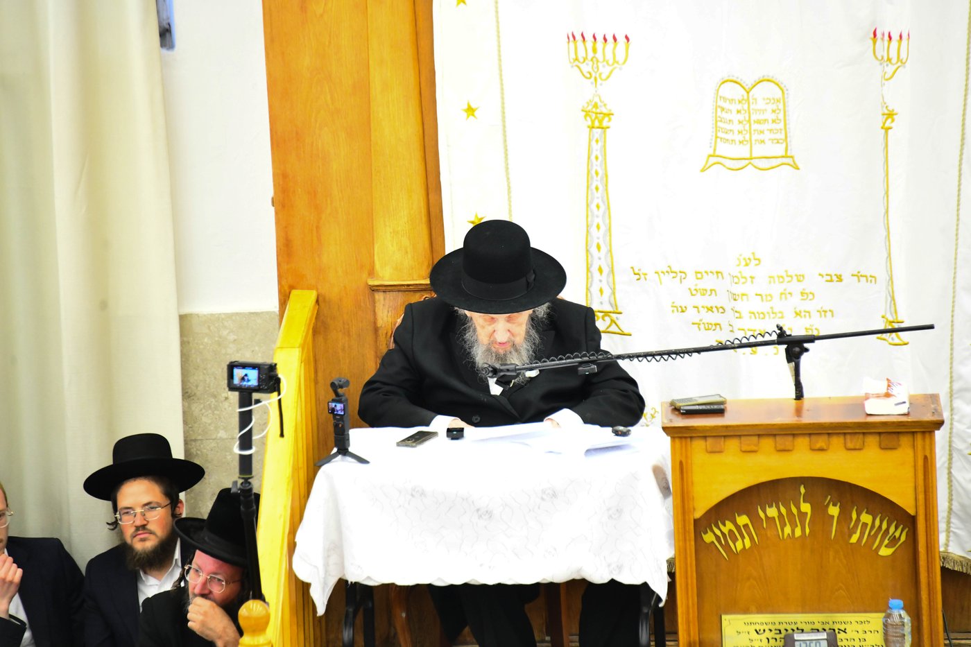 ראש הישיבה הגאון רבי דוב לנדו שליט"א בישיבת מיר | צילום: שוקי לרר