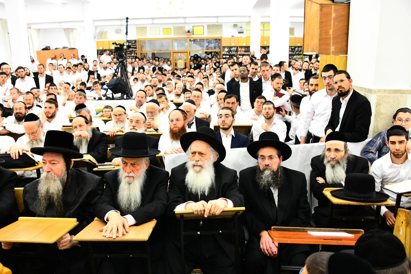 ראש הישיבה הגאון רבי דוב לנדו שליט"א בישיבת מיר | צילום: שוקי לרר