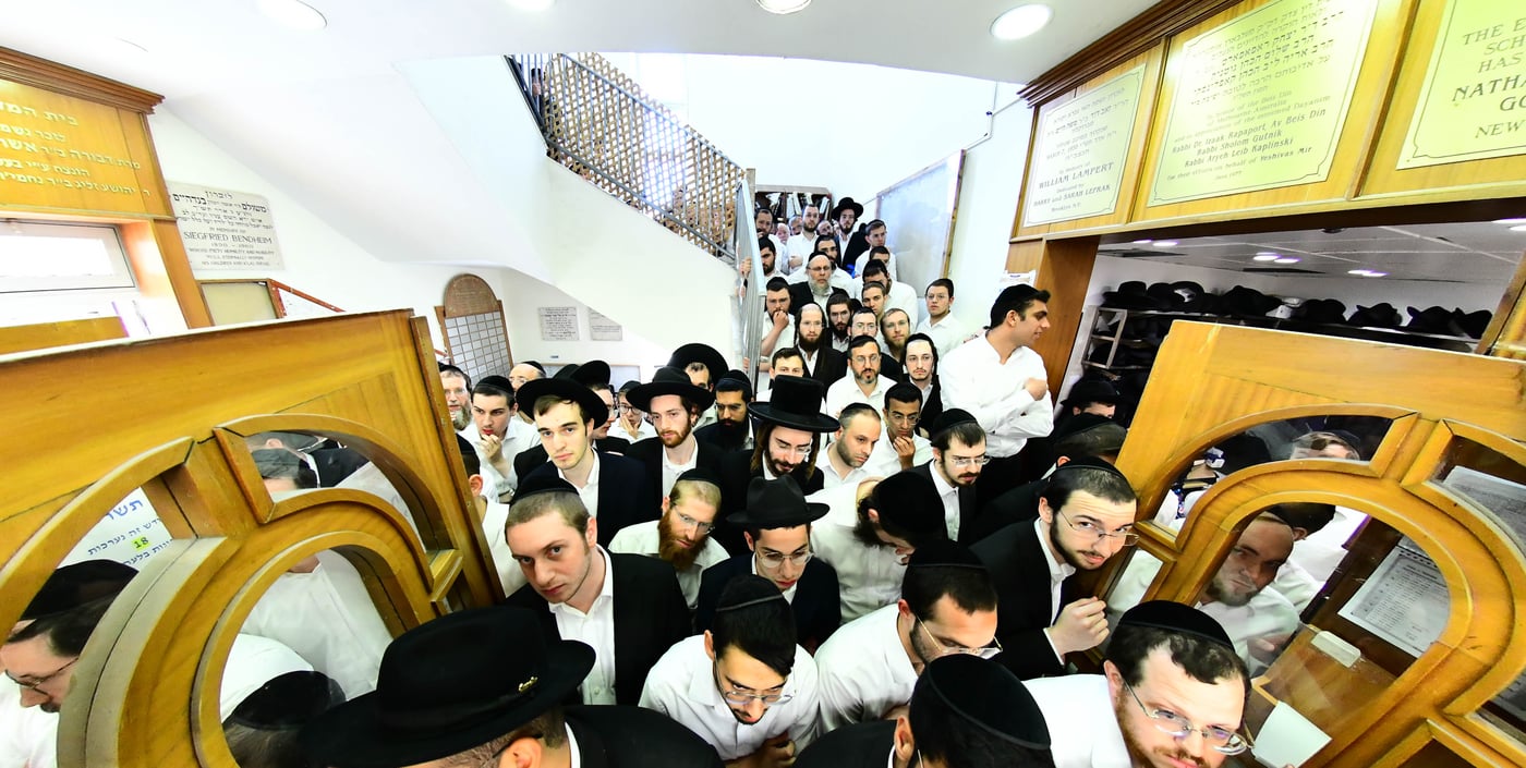 ראש הישיבה הגאון רבי דוב לנדו שליט"א בישיבת מיר | צילום: שוקי לרר