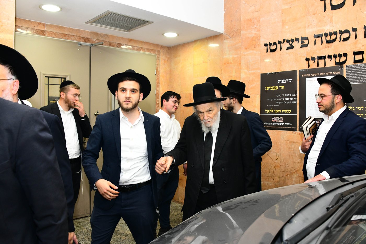 הגאון רבי משה הלל הירש שליט"א בישיבת מיר בברכפלד