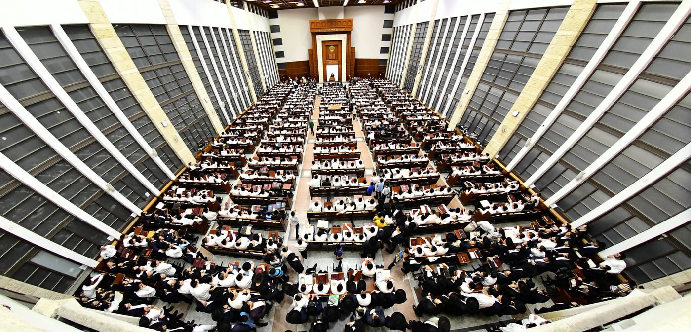 הגאון רבי משה הלל הירש שליט"א בישיבת מיר בברכפלד