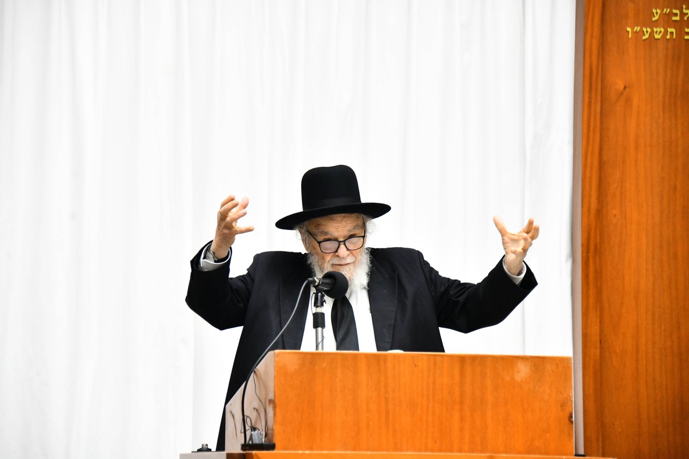 הגאון רבי משה הלל הירש שליט"א בישיבת מיר בברכפלד