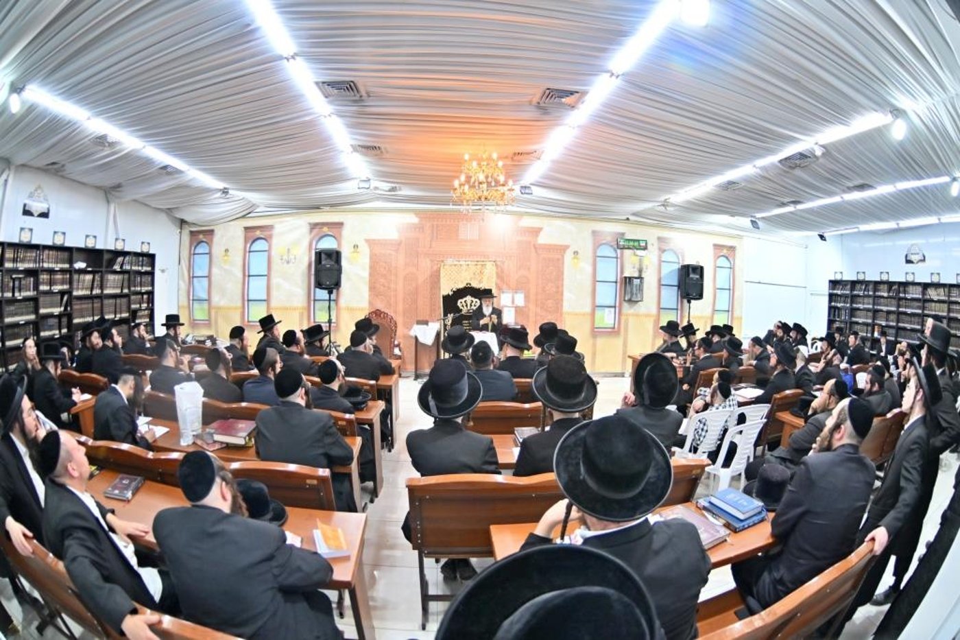 הגאון רבי יעקב מאיר שטרן שליט"א בבית המדרש ספינקא בבית שמש