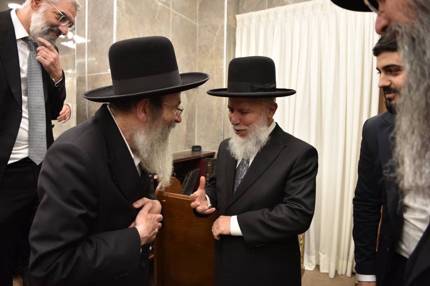 הגאון רבי בנימין פינקל שליט"א בישיבת אבני נזר