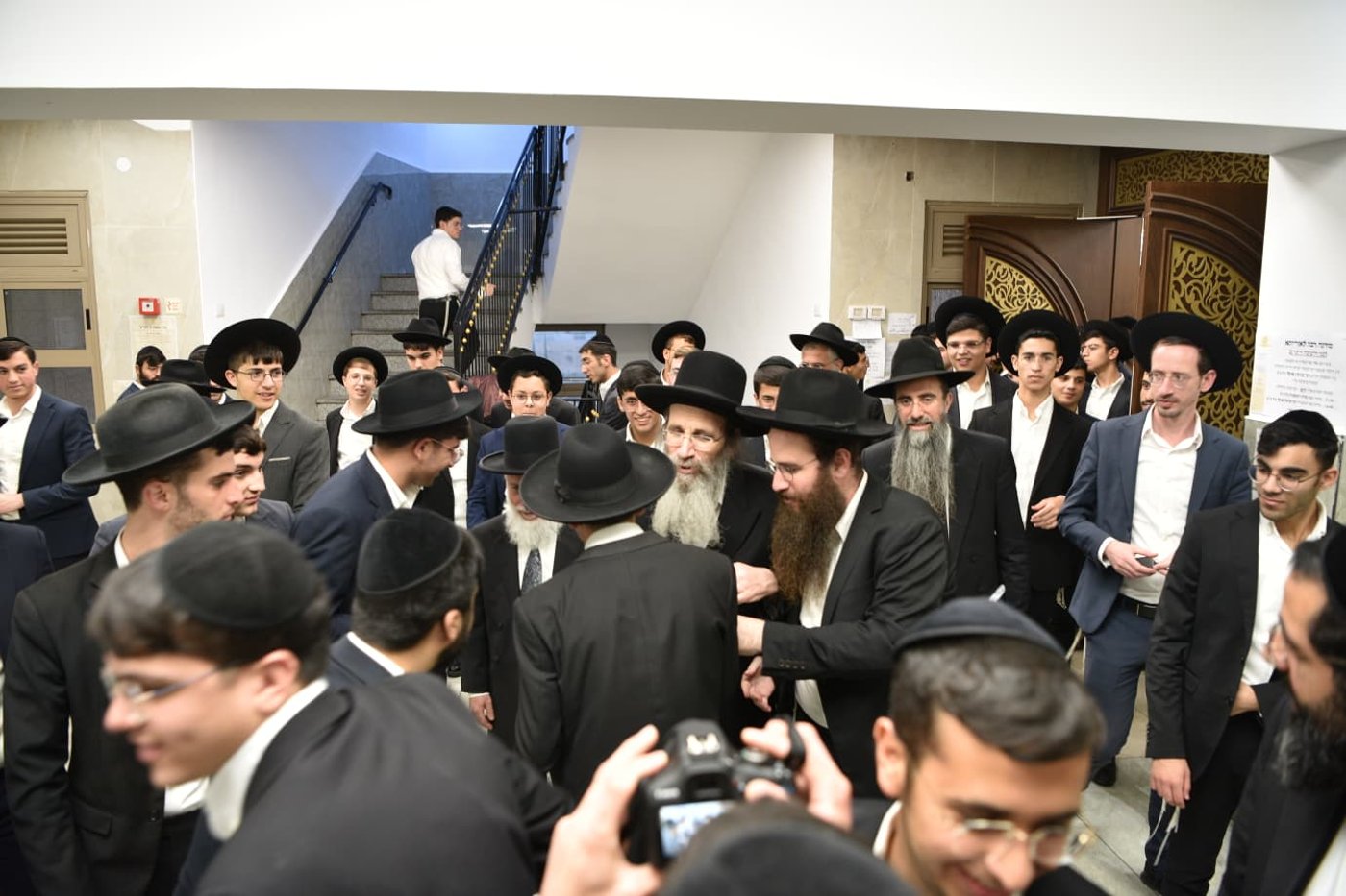 הגאון רבי בנימין פינקל שליט"א בישיבת אבני נזר