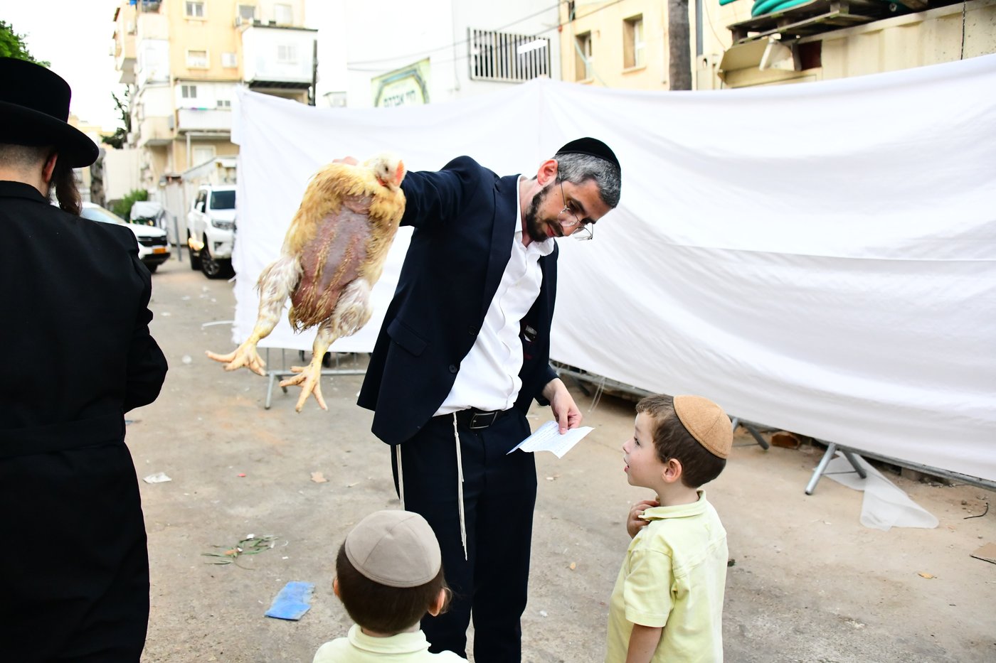 מנהג כפרות בבני ברק