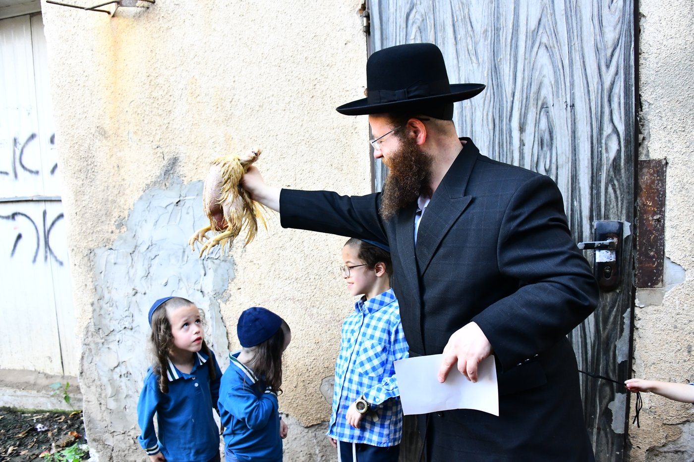 מנהג כפרות בבני ברק