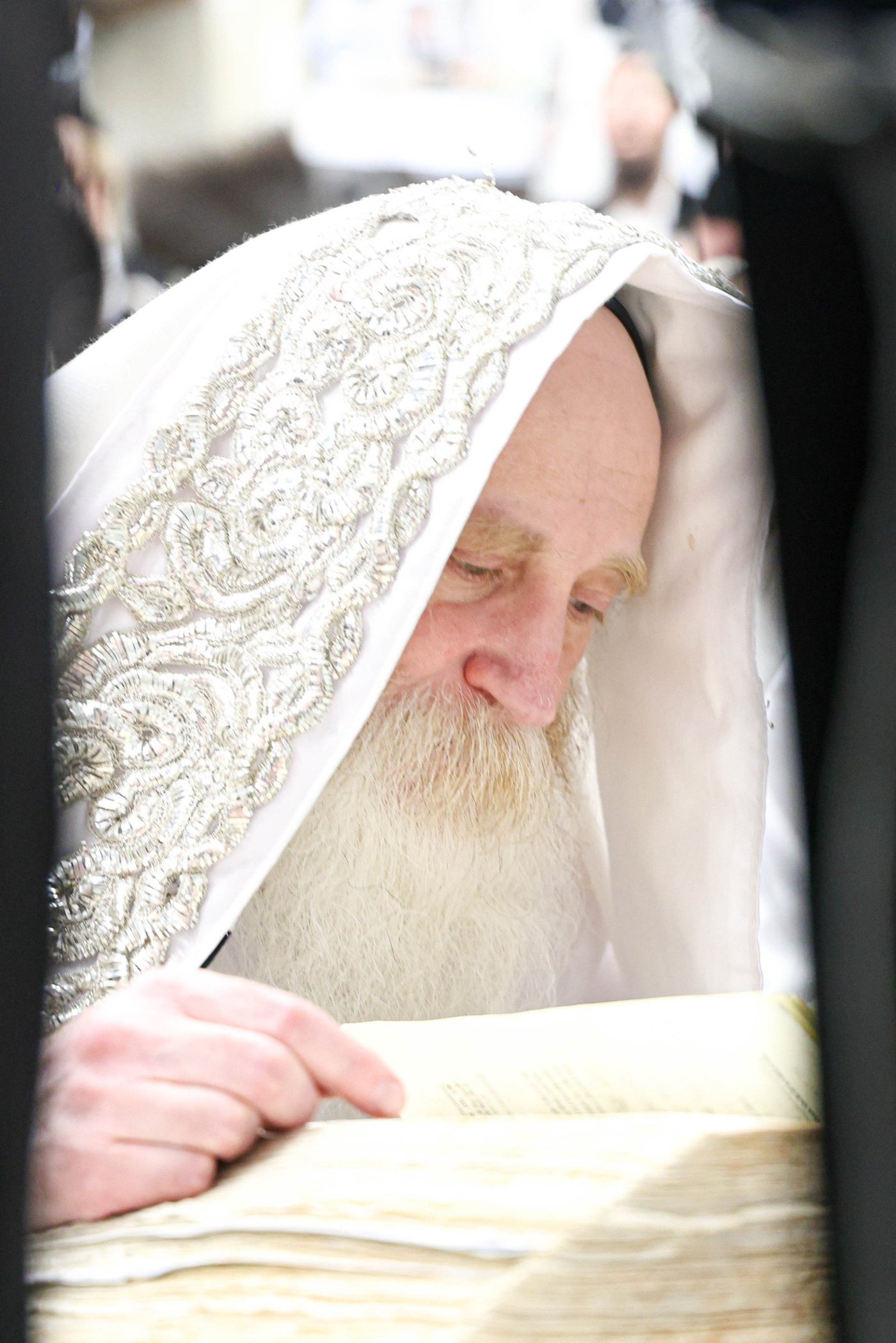 מוצאי ראש השנה אצל הגאון האדמו"ר מתורת חכם שליט"א
