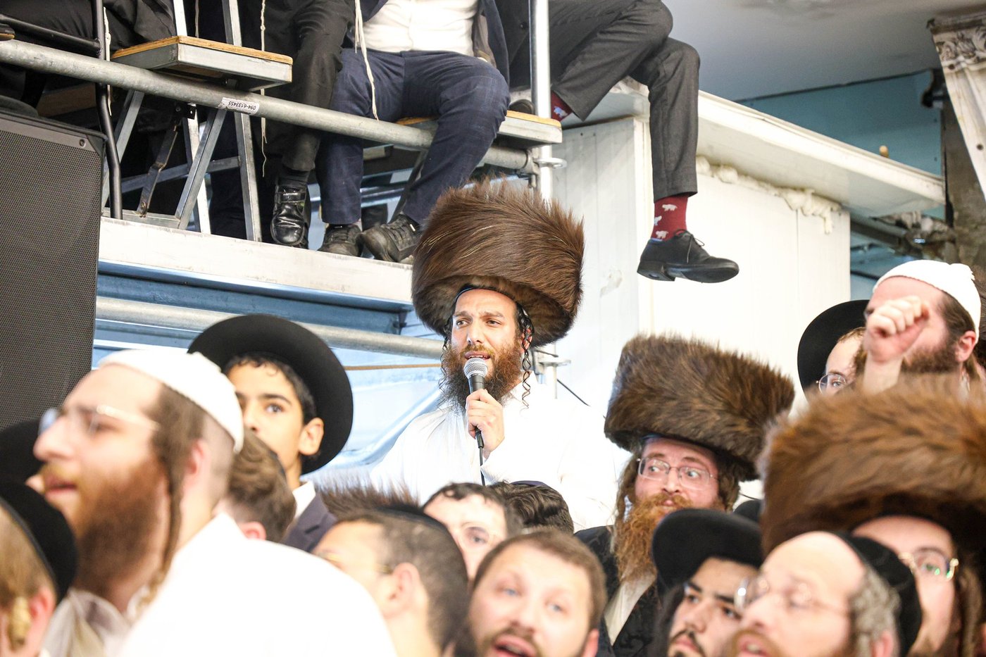 מוצאי ראש השנה אצל הגאון האדמו"ר מתורת חכם שליט"א