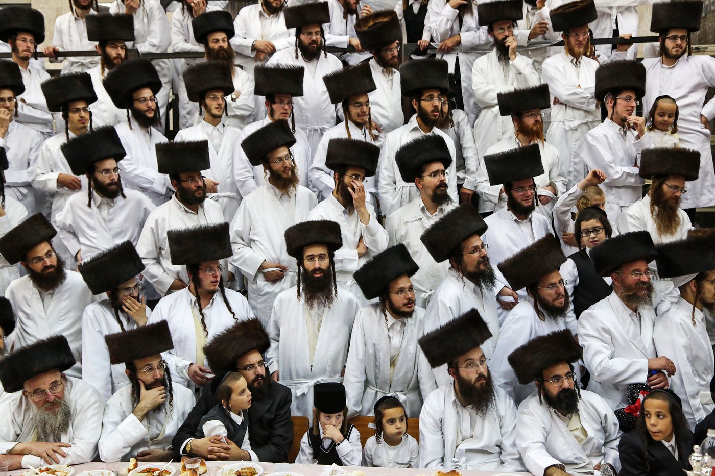 חסידים בערב יום כיפור, לפני התקדש היום