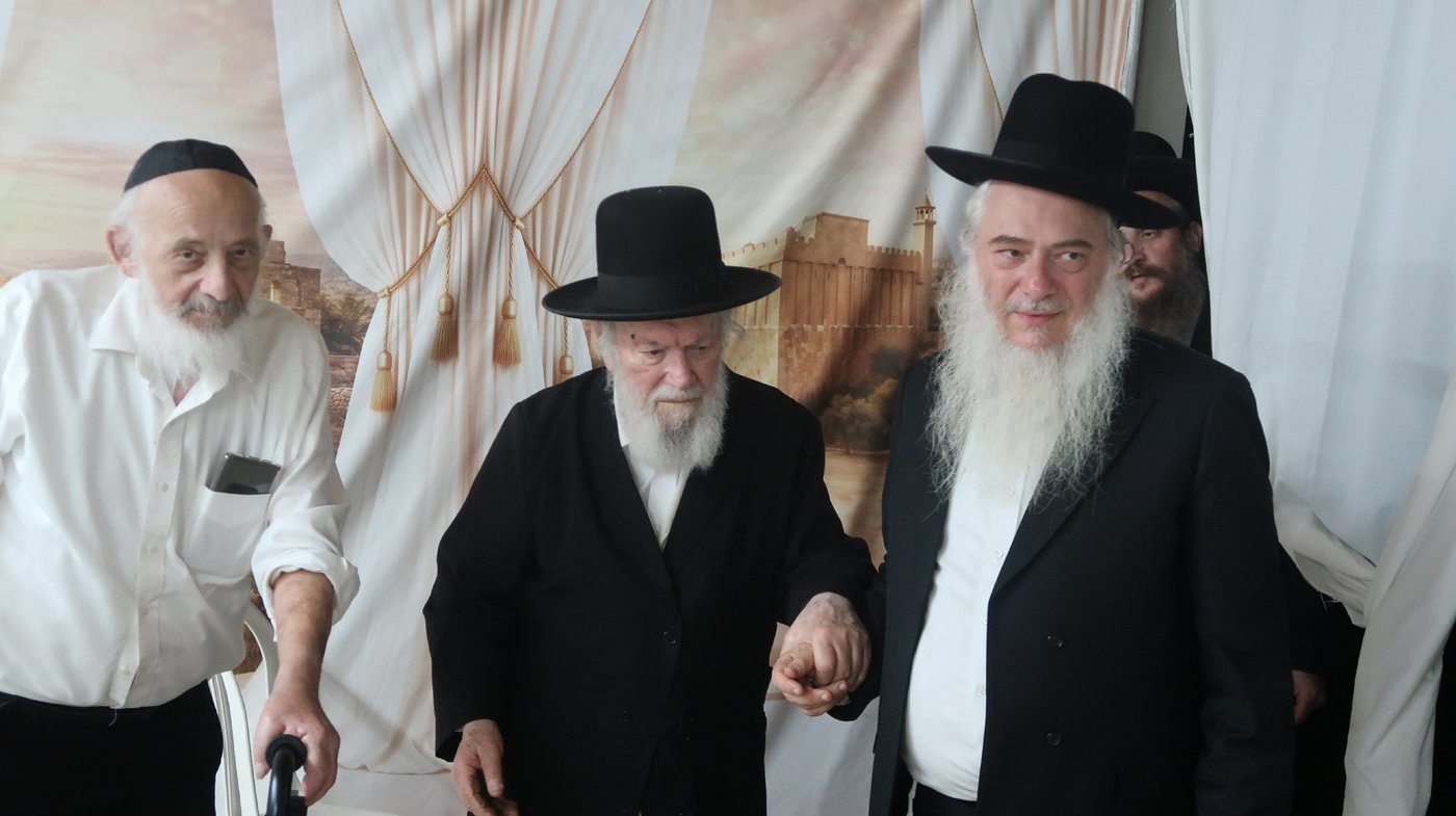 הגר"י זילברשטיין שליט"א במנהג כפרות